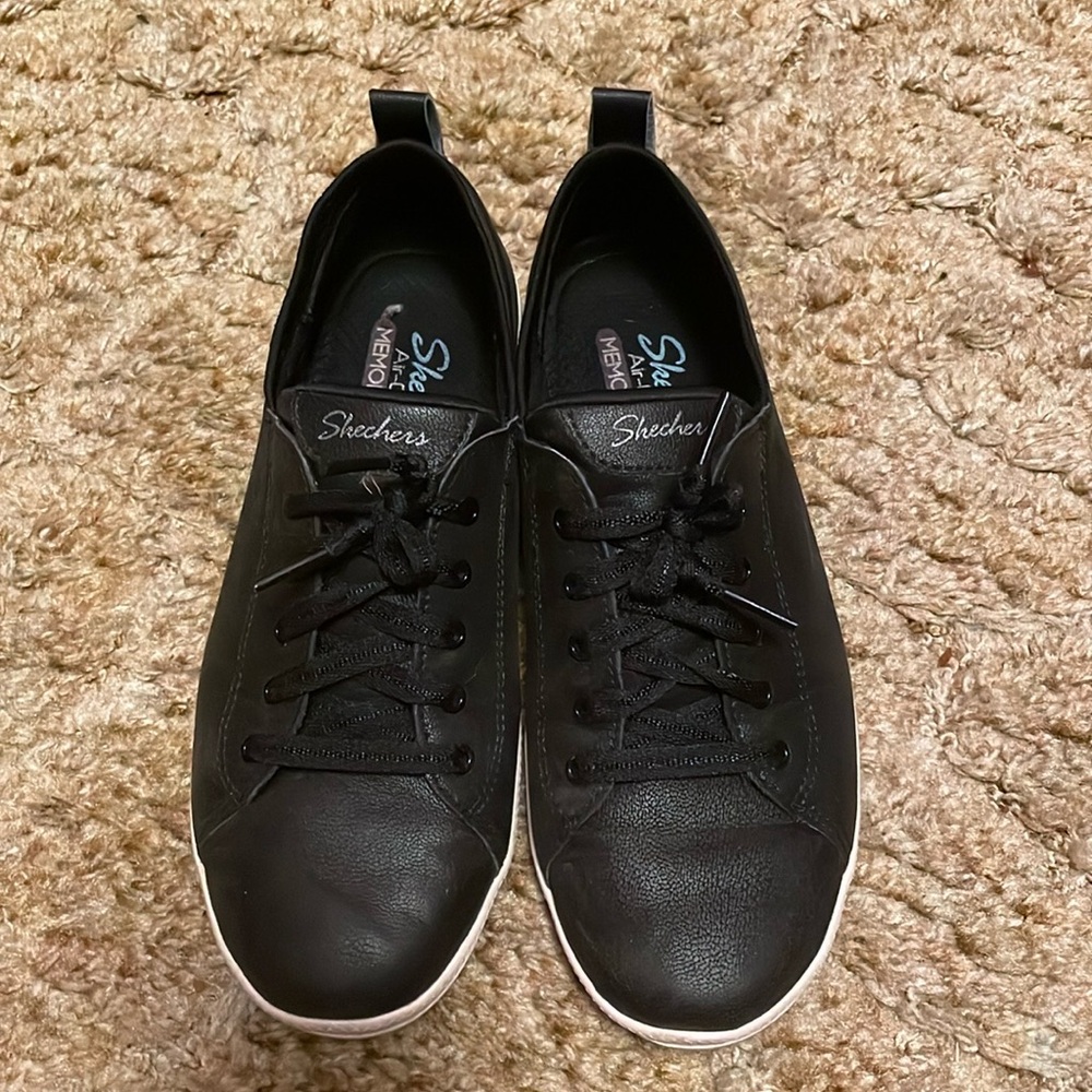 Skechers active avenue sneakers air cooled memory foam size 7
